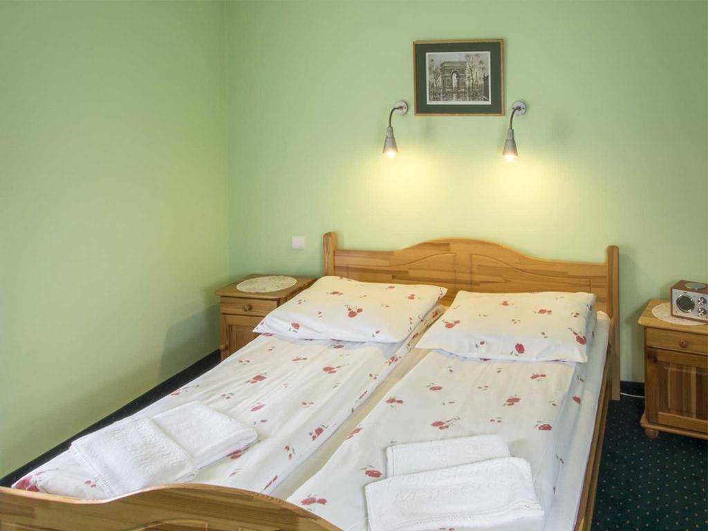 Marzenie Bed & Breakfast Przesieka Room photo